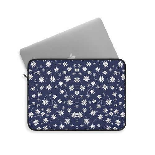 Laptop Sleeve: White Daisy